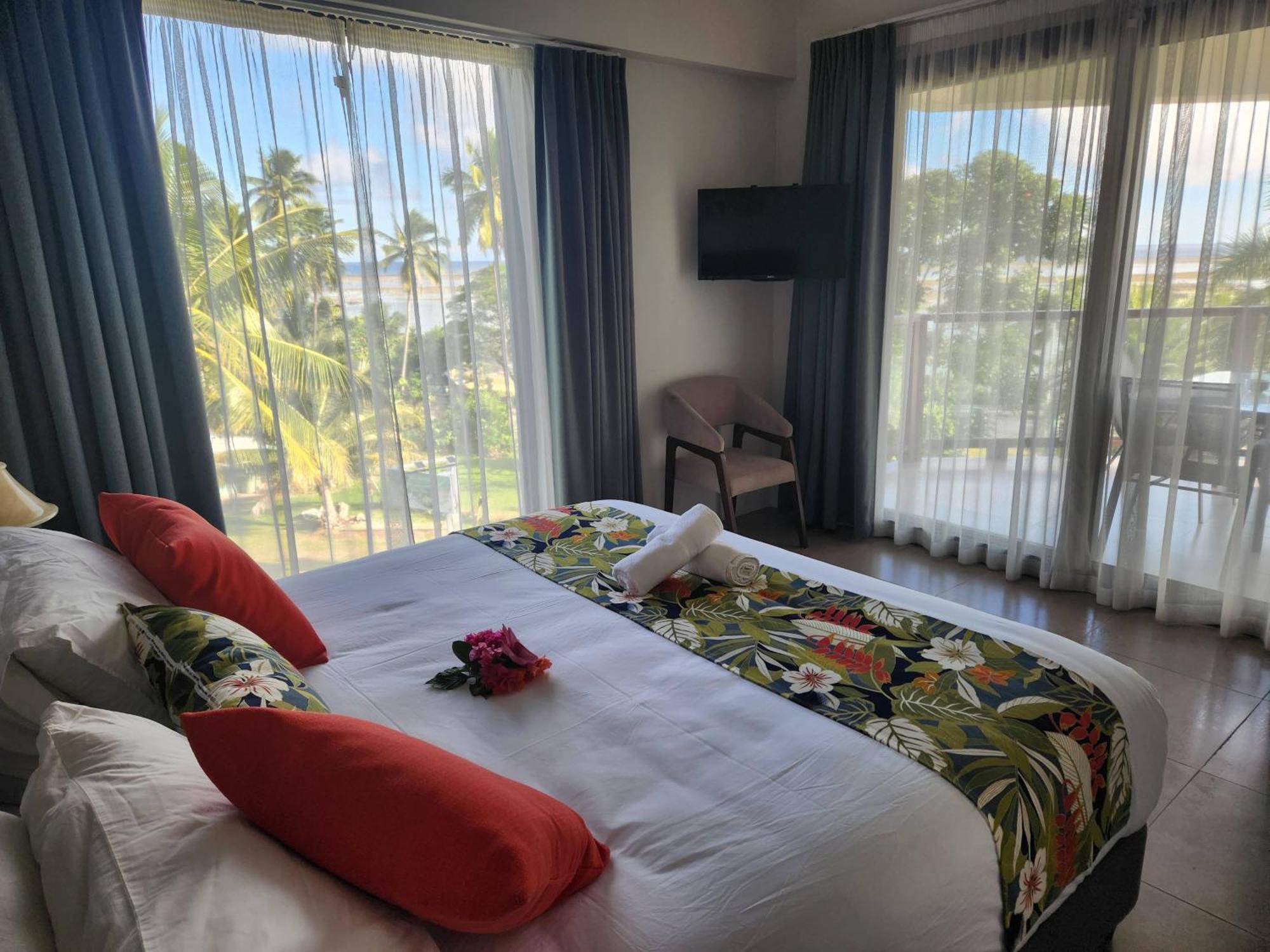 Ramada Suites By Wyndham Seafront Coral Coast Korotogo Exterior photo